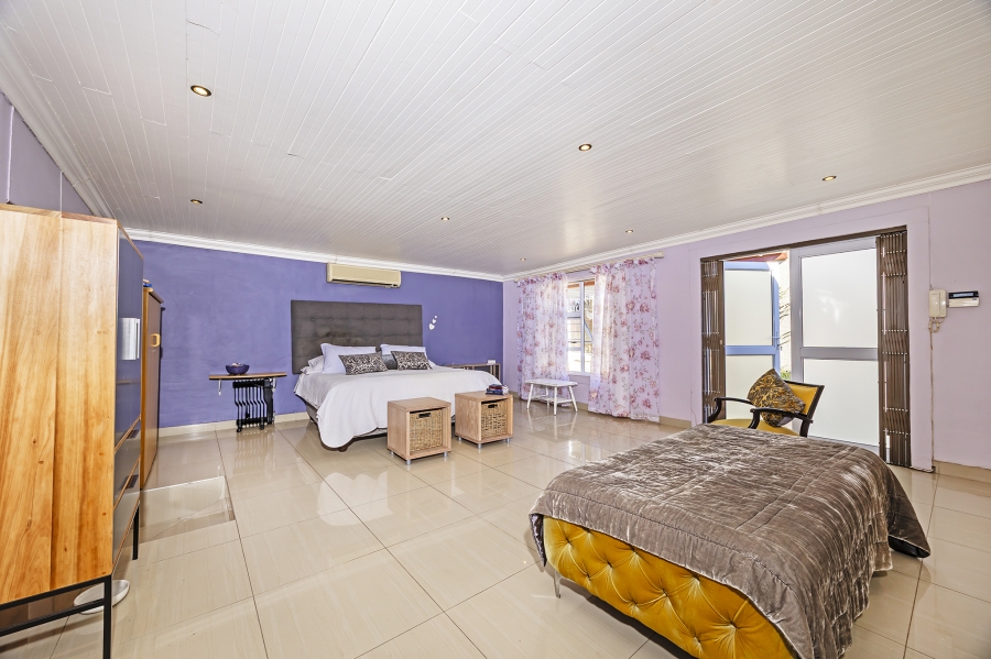 6 Bedroom Property for Sale in Door De Kraal Western Cape